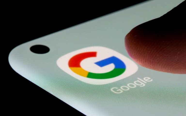 Τελικά μας ακούει η Google; Η εξήγηση για τις ύποπτες διαφημίσεις